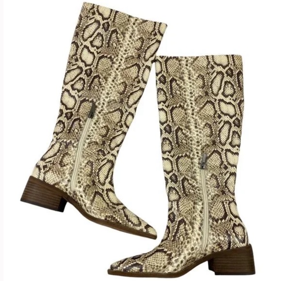 Vince Camuto Beaanna Natural Snake Print Leather Knee High Boot Size 7 - Picture 3 of 11